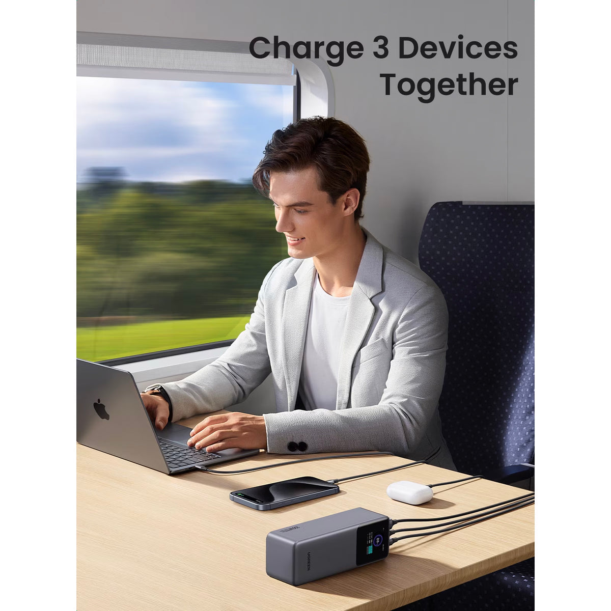 Externer Akku UGREEN PB722, 25000mAh, 200W, QC + PD, 1 x USB-A - 2 x USB-C, Grau