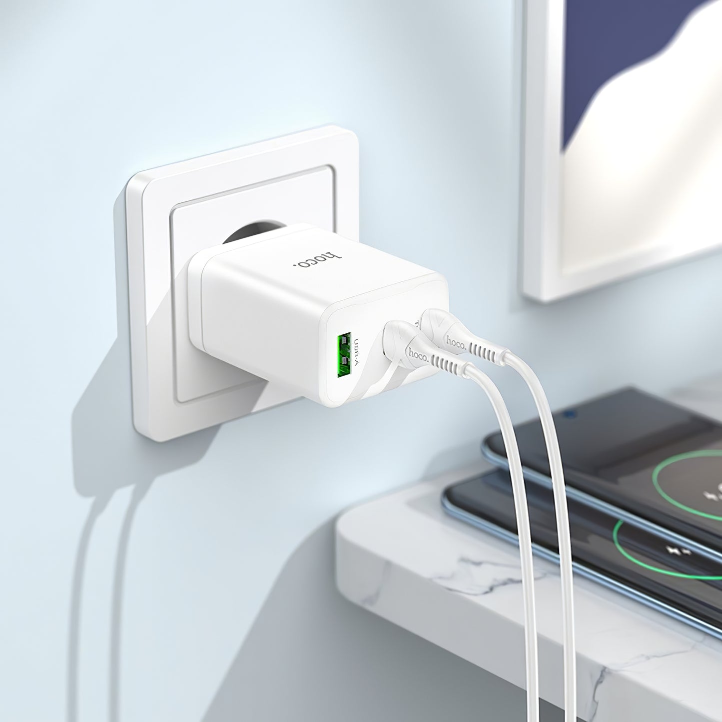 Netzwerk-Ladegerät HOCO N33, 35W, 3A, 1 x USB-A - 2 x USB-C, Weiß