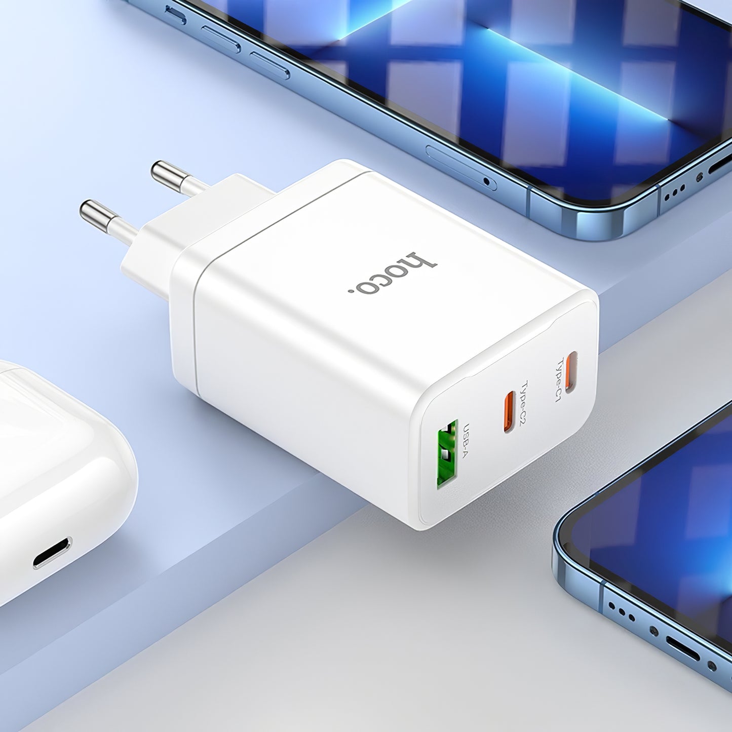Netzwerk-Ladegerät HOCO N33, 35W, 3A, 1 x USB-A - 2 x USB-C, Weiß