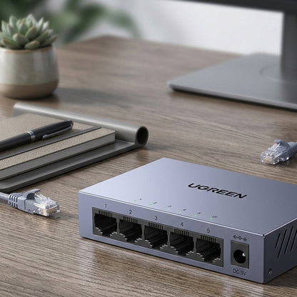 UGREEN CM933 Netzwerkswitch (65956EU), 5 x RJ45, Schwarz