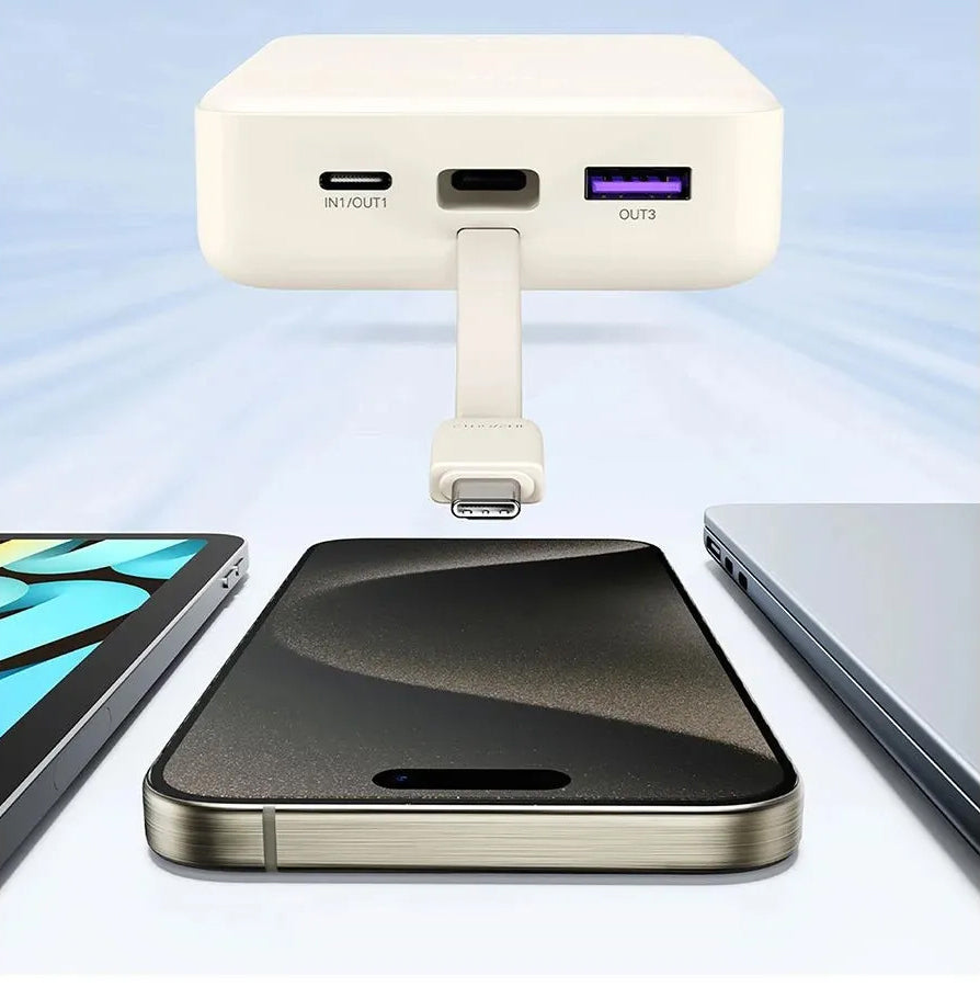 Externer Akku UGREEN PB521, 20000mAh, 30W, QC + PD, 1 x USB-A - 2 x USB-C, Weiß
