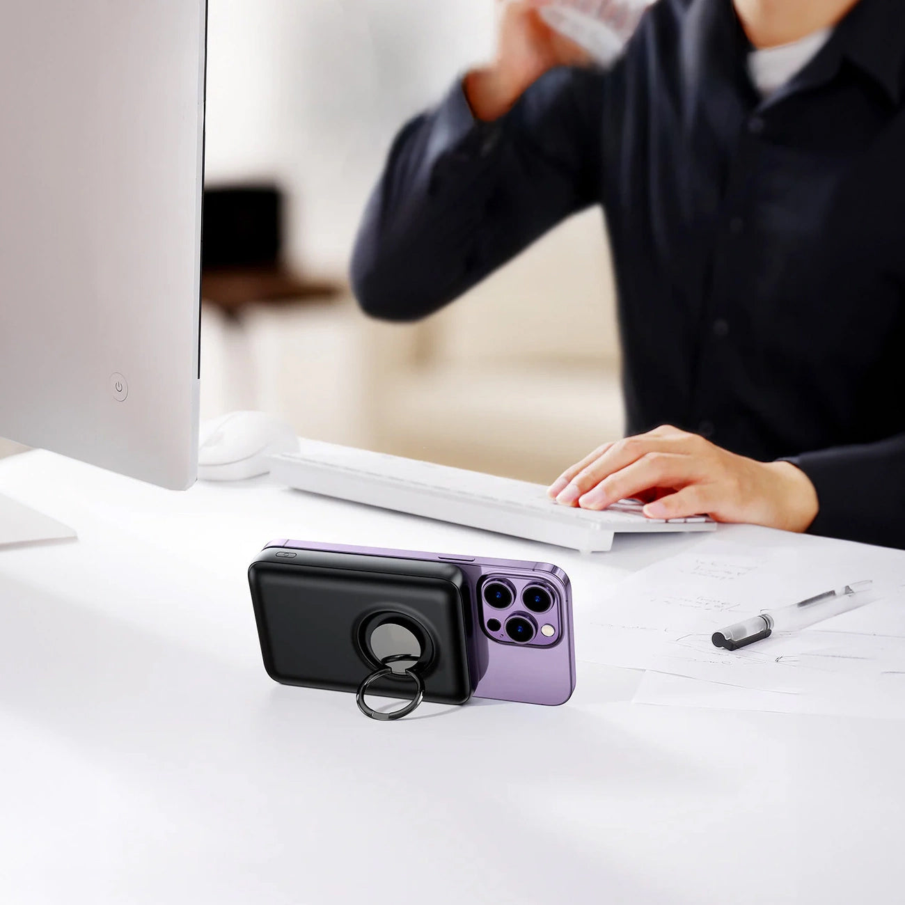 Externer Wireless-Akku Joyroom JR-W050, 10000mAh, 20W, QC + PD + FQI, 1 x QI - 1 x USB-A - 1 x USB-C, Schwarz