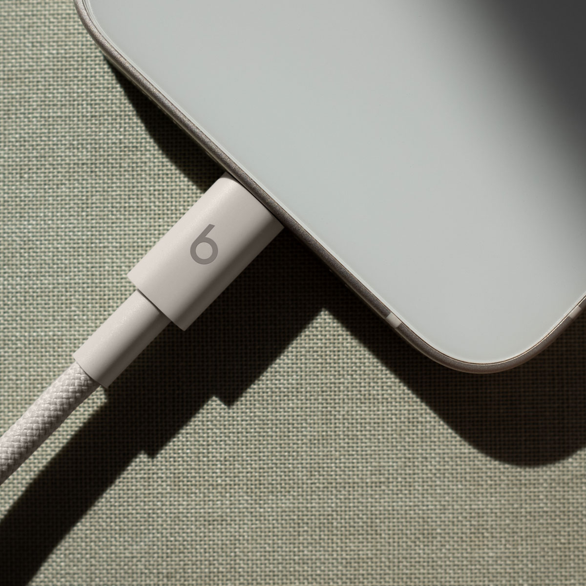USB-C - Lightning Beats Daten- und Ladekabel, 1,5m, Beige MDGL4ZM/A
