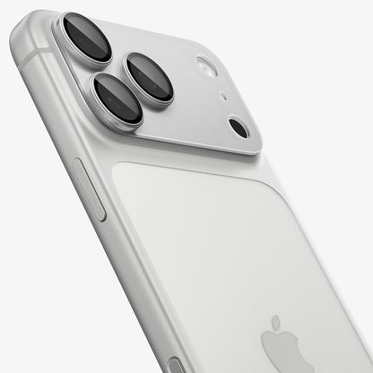 Schutzfolie für die Rückkamera Spigen GlastR EZ FIT Optik Pro XL für Apple iPhone 18 Pro, gehärtetes Glas, silber AGL12038