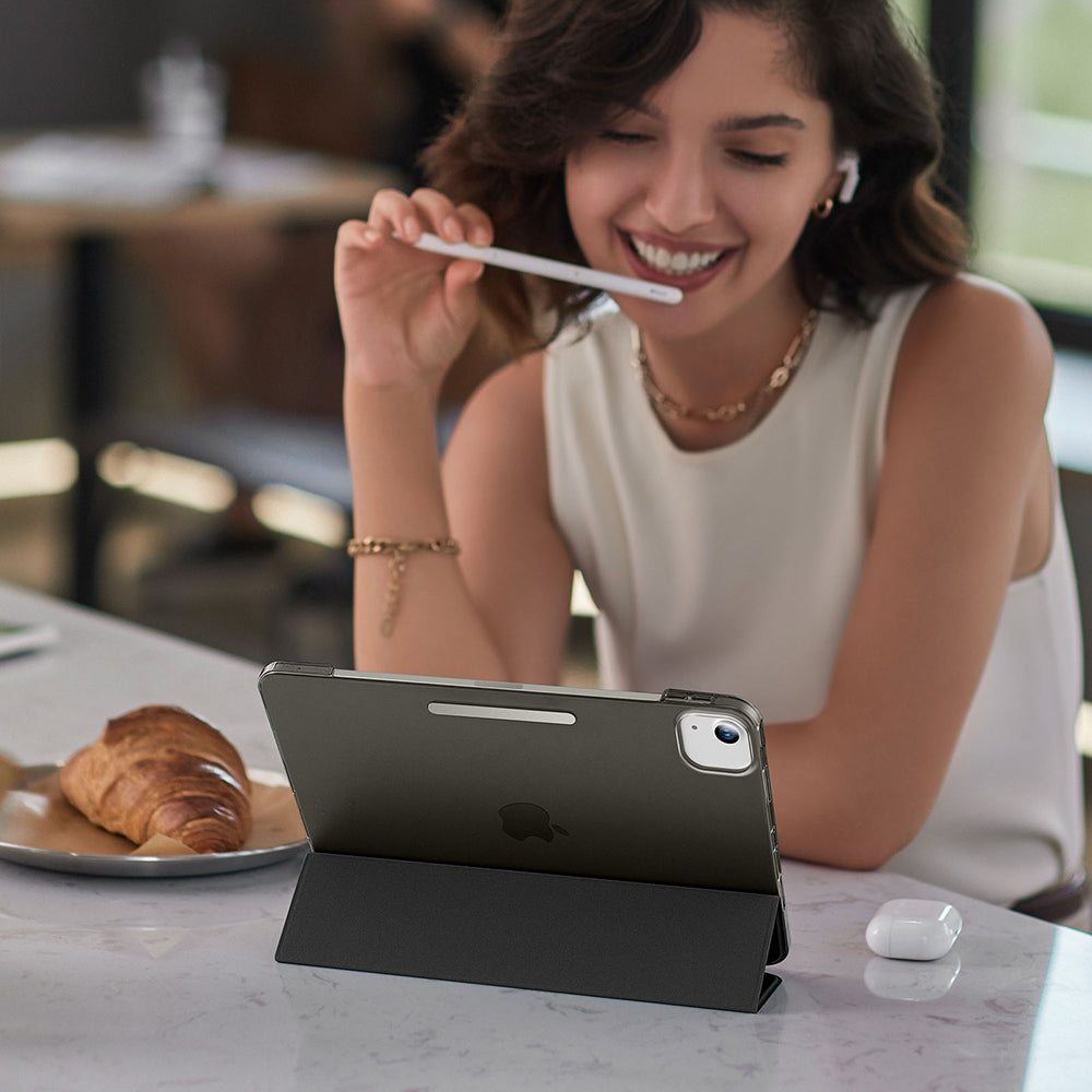 Hülle für Apple iPad Air 13 (2026) / Air 13 (2025) / Air 13 (2024), ESR, Ascend Trifold, Satin Schwarz