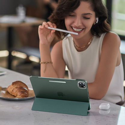 Hülle für Apple iPad Pro 13 (2024), ESR, Ascend Trifold, Satin Grün
