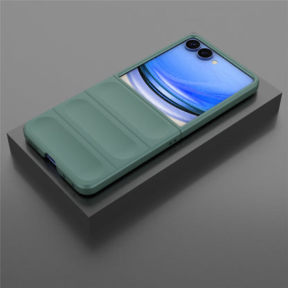 Hülle für Samsung Galaxy Z Flip8 F776, Techsuit, Magic Shield, Grün