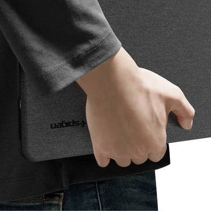 Spigen Urban Fit Hülle für MacBook Neo 13 Zoll, Schwarz ACS11541