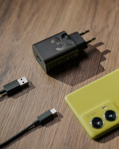 Motorola Netzladegerät mit USB-C Kabel, 33W, 3A, 1 x USB-A, Schwarz PG38C06448