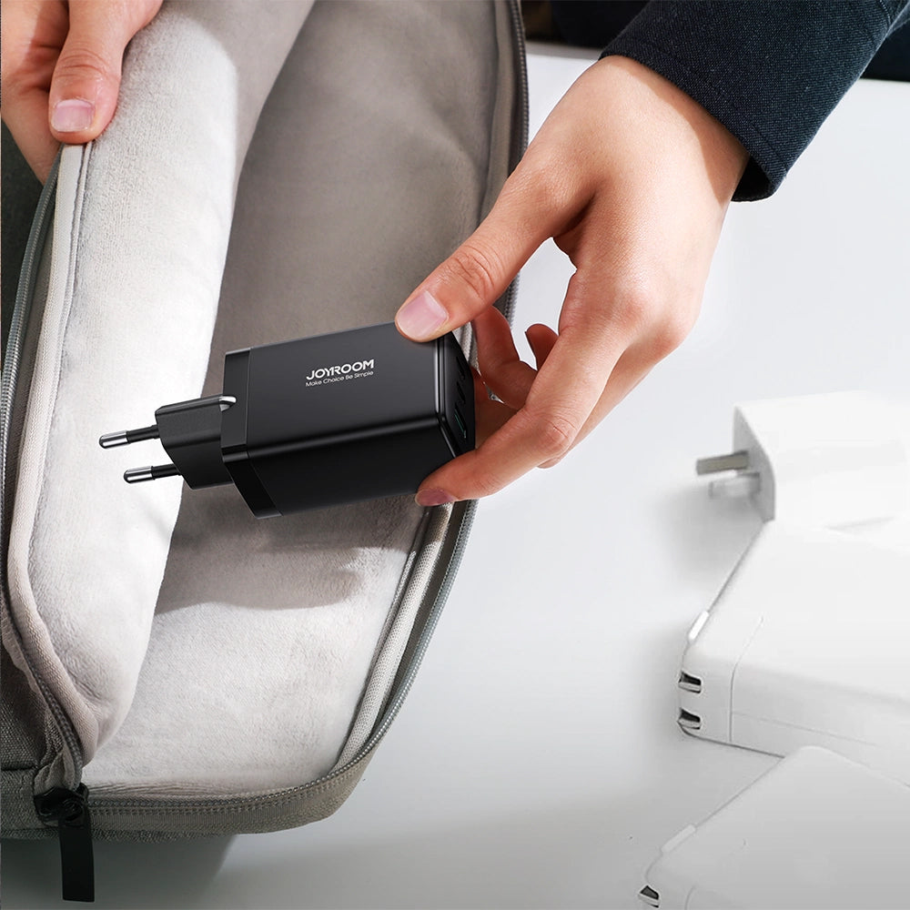 Netzladegerät mit USB-C Kabel Joyroom TCG01, 65W, 3.25A, 1 x USB-A - 2 x USB-C, Schwarz
