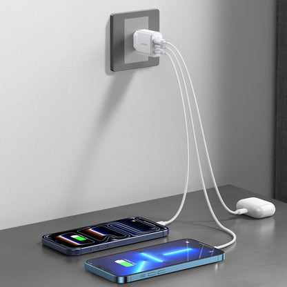 Joyroom JR-TG6 Netzladegerät, 30W, 3A, 1 x Lightning - 1 x USB-A - 1 x USB-C, Weiß