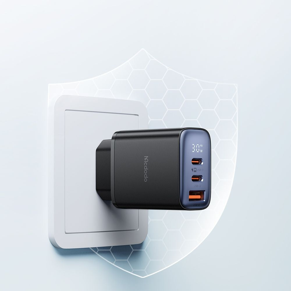 Netzladegerät McDodo CH-2180 Display, 30W, 3A, 1 x USB-A - 2 x USB-C, Schwarz